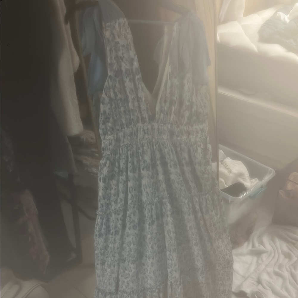 Storia Blue and White Floral Maxi Dress